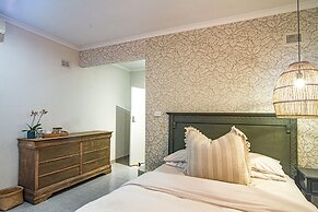 Shelbourne Boutique Lodge