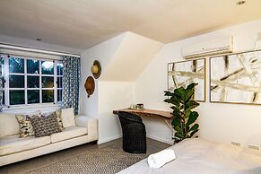 Shelbourne Boutique Lodge