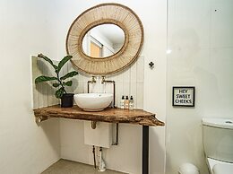 Shelbourne Boutique Lodge