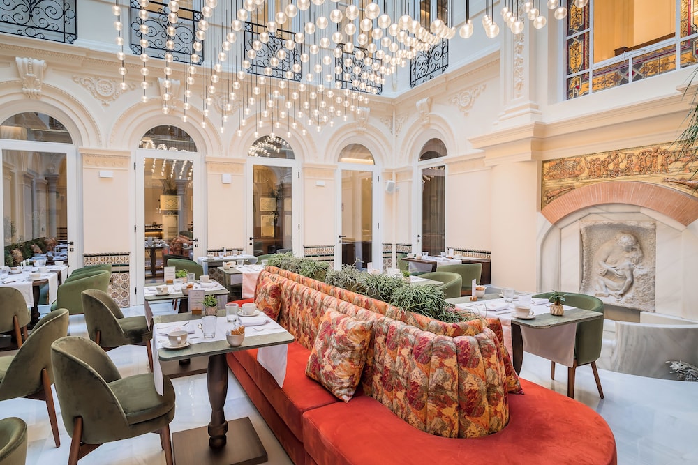 Palacio Gran Vía, Royal Hideaway hotel