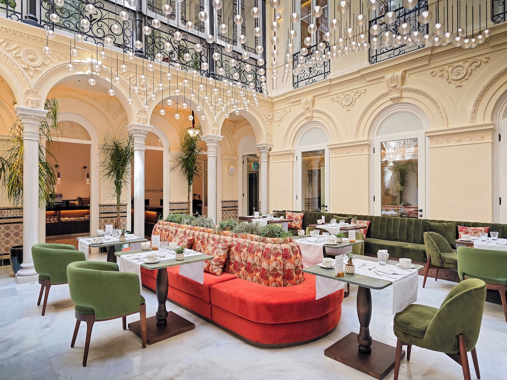 Palacio Gran Vía, Royal Hideaway hotel