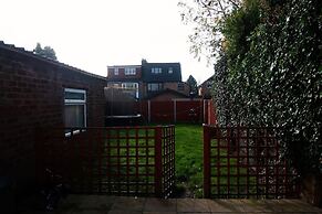 Captivating 3-bed House in Birmingham