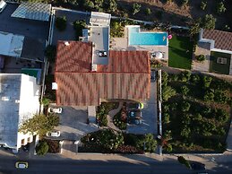 Vila Milreu Guesthouse