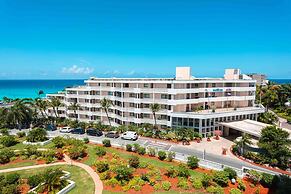 Royal Islander Resort La Plage