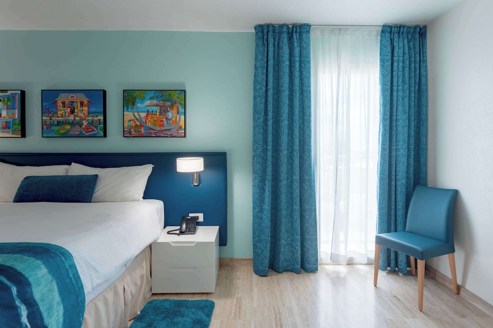 Royal Islander Resort La Plage