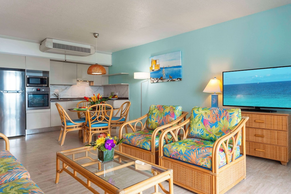 Royal Islander Resort La Plage