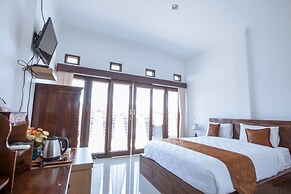 Kaylas Hill Resort