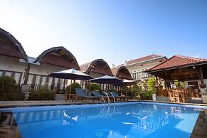 Kaylas Hill Resort