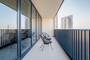 Tanin - Breathtaking Panoramic Canal Views From Balcony