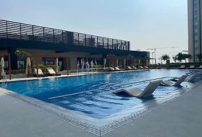 Tanin - Breathtaking Panoramic Canal Views From Balcony
