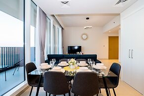 Tanin - Breathtaking Panoramic Canal Views From Balcony
