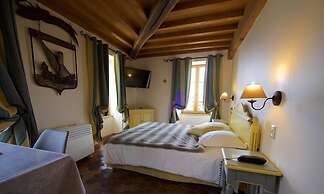 Hostellerie de la Tour d'Auxois