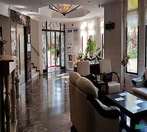 Azak Hotel