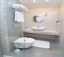 Azak Hotel