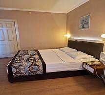 Azak Hotel