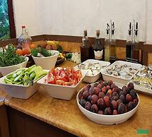 Azak Hotel