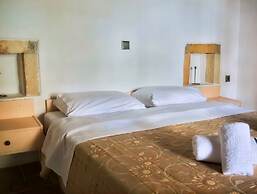 Menexes Suites Monemvasia