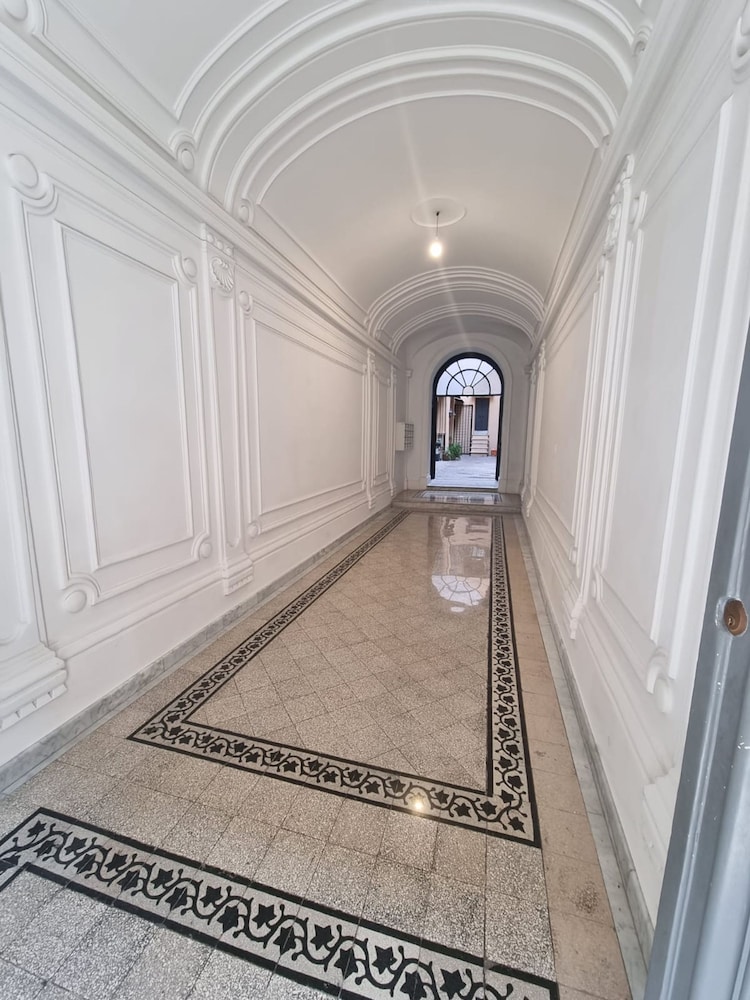 Babuino Luxury - Large Apartment Spanish Steps