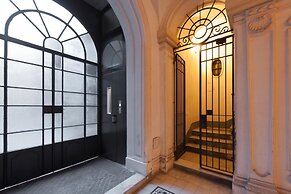 Babuino Luxury - Large Apartment Spanish Steps