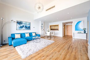 Shoreline Beachfront Luxury Palm