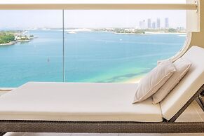 Shoreline Beachfront Luxury Palm