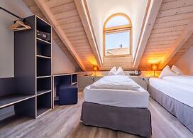The Guesthouse by the Hey Hotel