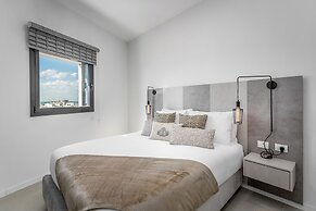 High End & Design with Balcony