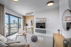 High End & Design with Balcony