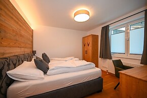 Domizil Thirteen - Sauna and Glacier View