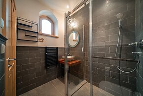 Rich Witch Villa&SPA