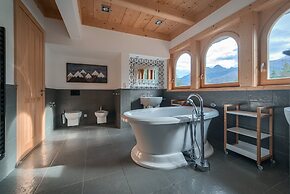 Rich Witch Villa&SPA