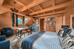 Rich Witch Villa&SPA