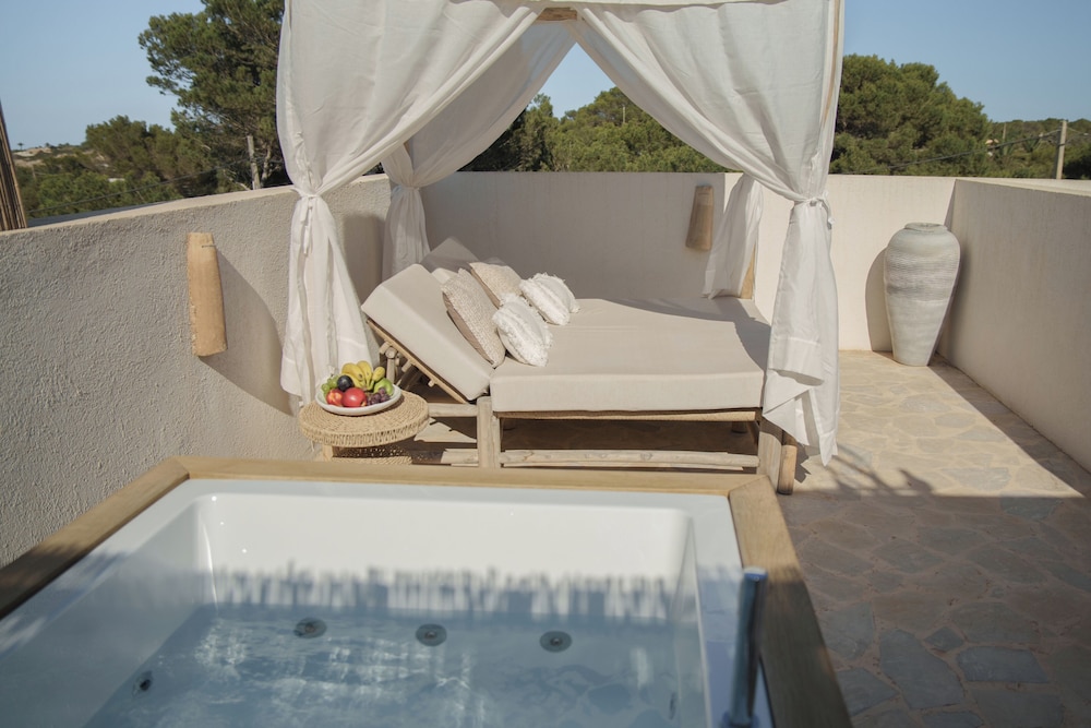 Mar Suites Formentera by Universal Beach Hotels