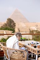 Shadow Pyramids View INN