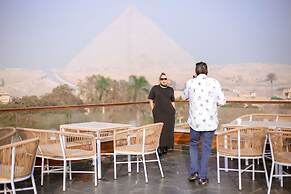 Shadow Pyramids View INN