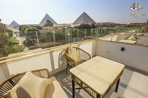 Shadow Pyramids View INN