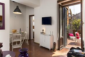Chiara in Pantheon Apartment With Terrace