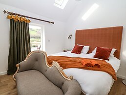Plas Glan Yr Afon