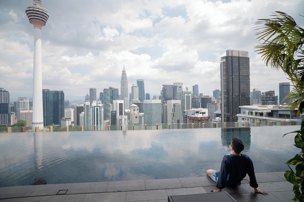 Ceylonz Suites KLCC by Mana-Mana
