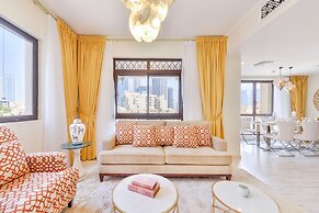 Ultra Luxury Downtown Burj Khalifa View
