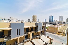 GreenFuture - Contemporary Studio Amidst Top Places in JVC