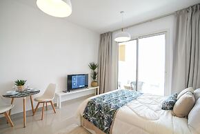 GreenFuture - Contemporary Studio Amidst Top Places in JVC