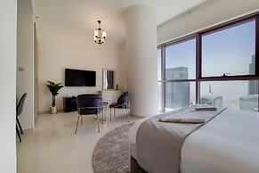 GreenFuture - High-Rise Sleek Studio With Panoramic City Views