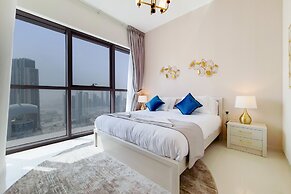 GreenFuture - High-Rise Sleek Studio With Panoramic City Views
