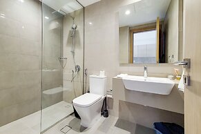 GreenFuture - Downtown View, High Rise Luxurious Studio