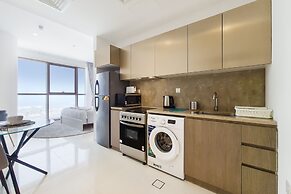GreenFuture - Luxe Studio In Trade Center With Downtown Views