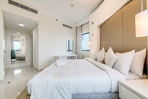 GreenFuture - Super Chic Condo With Incredible Cityscape Views