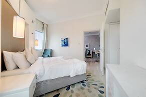 GreenFuture - Super Chic Condo With Incredible Cityscape Views