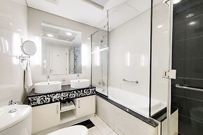 GreenFuture - Super Chic Condo With Incredible Cityscape Views
