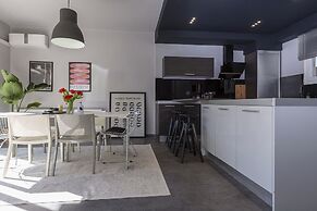 URBAN F HOUSE
